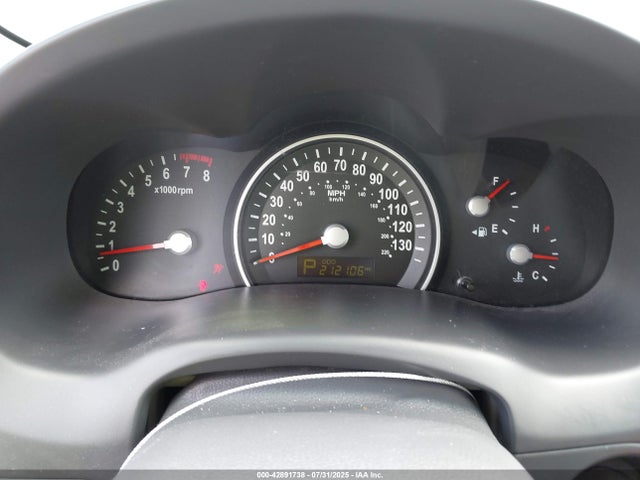 KNDMH4C79E6586731 KIA Sedona