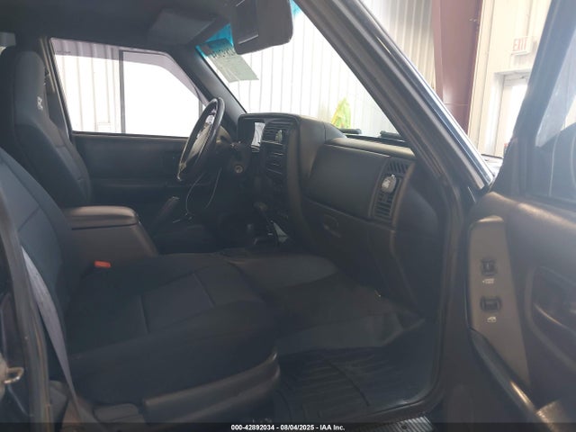 Aukcja sprzedaży 2000 Jeep Cherokee Sport, vin: 1J4FF48S8YL136810, numer aukcji: 42892034