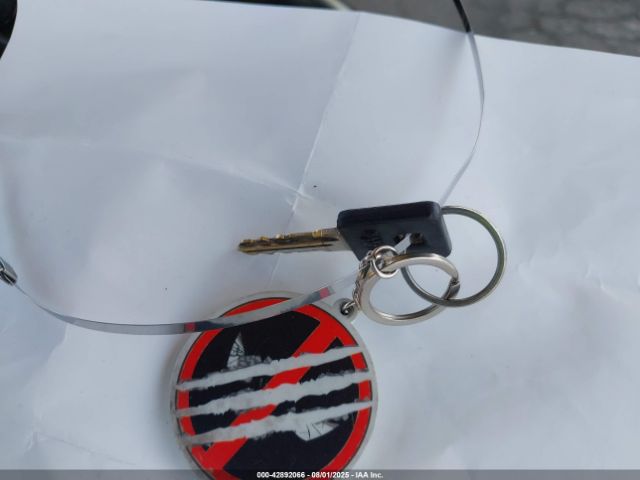 2013 HARLEY-DAVIDSON XL883 1HD4LE230DC433852 Photo 10