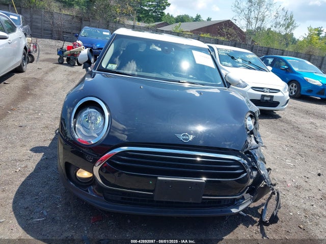 Mini Clubman 2019 WMWLU1C57K2F29998 Image 12