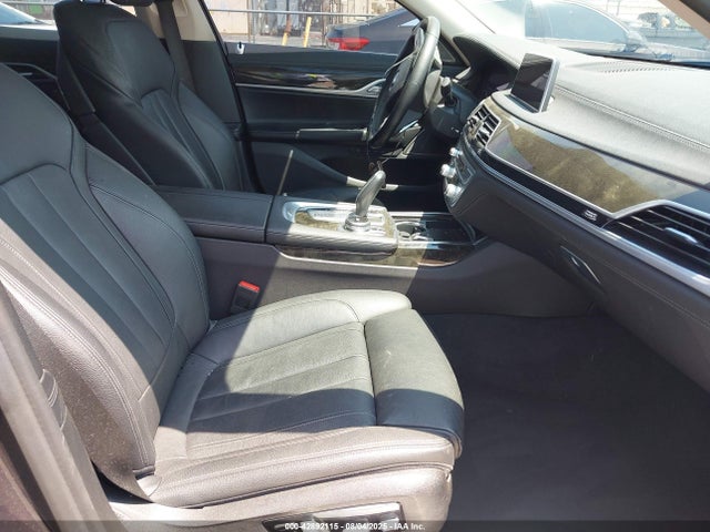 WBA7T2C09LCD61808 BMW 740I