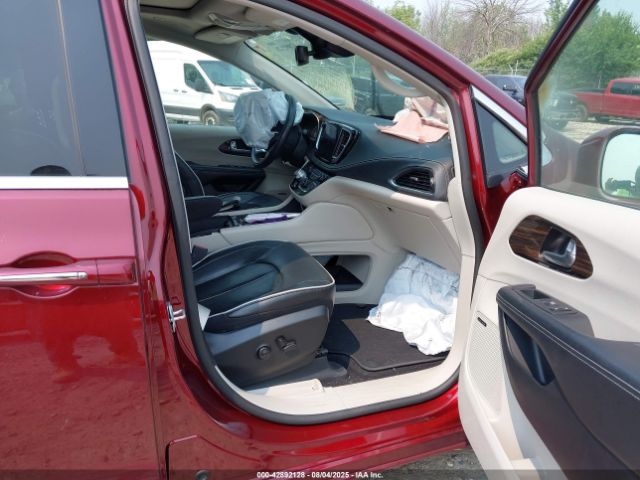 2022 CHRYSLER PACIFICA 2C4RC1GG5NR103967 Photo 4