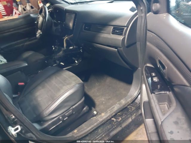 2020 MITSUBISHI OUTLANDER JA4AZ3A36LZ040968 Photo 4