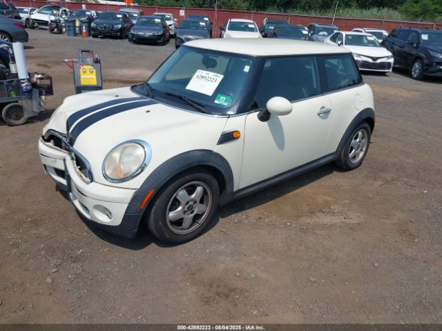 2008 MINI COOPER WMWMF33528TU69137 Photo 1