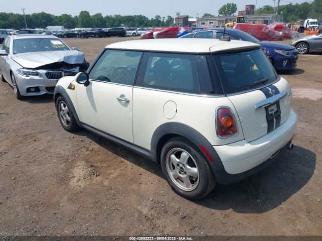 2008 MINI COOPER WMWMF33528TU69137 Photo 2