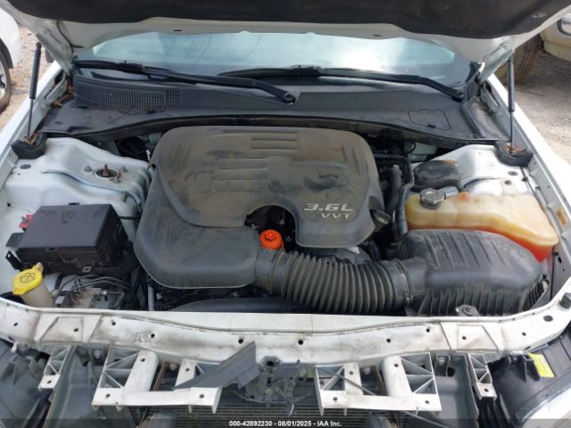 2015 CHRYSLER 300C 2C3CCAEG4FH749716 Photo 9