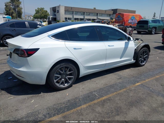2020 TESLA MODEL 3 5YJ3E1EA4LF634083 Photo 3