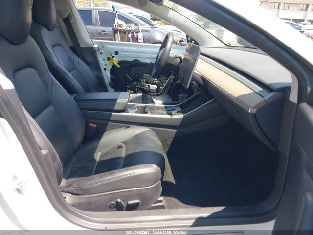 2020 TESLA MODEL 3 5YJ3E1EA4LF634083 Photo 4