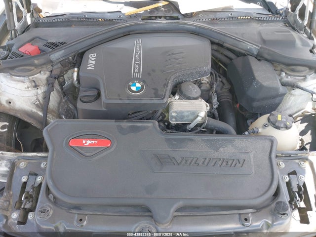 WBA3B1G51FNT03988 BMW 320i