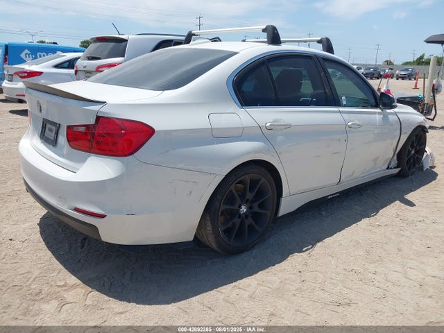 WBA3B1G51FNT03988 BMW 320i