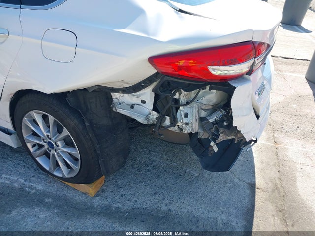 3FA6P0PUXJR268205 Ford Fusion Energi Se Luxury