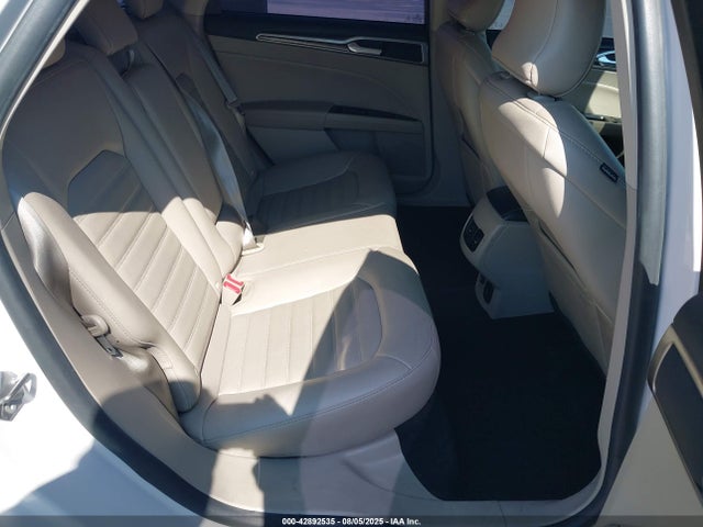 3FA6P0PUXJR268205 Ford Fusion Energi Se Luxury