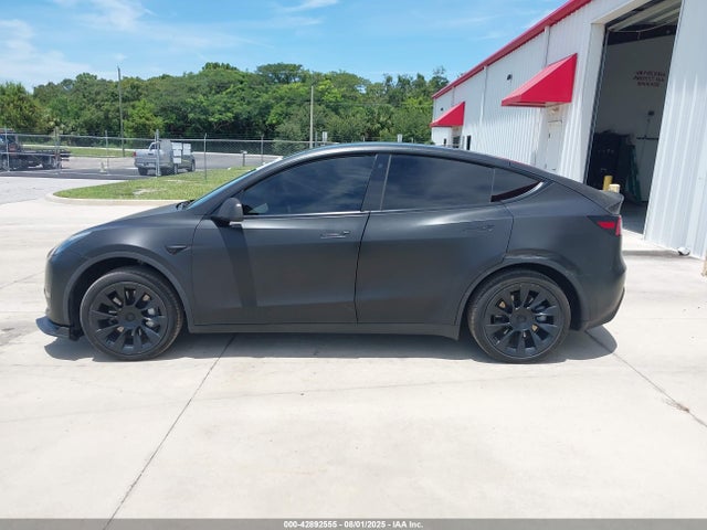Tesla 2021 2021 5YJYGDED7MF103893 Image 14