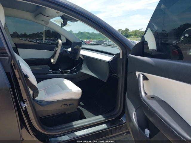 Tesla 2021 2021 5YJYGDED7MF103893 Image 5