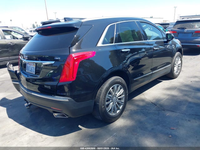 2018 CADILLAC XT5 1GYKNCRS3JZ123850 Photo 3