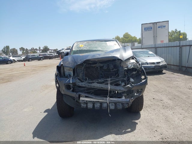 3TMCZ5AN5HM092449 Toyota Tacoma Sr5 V6