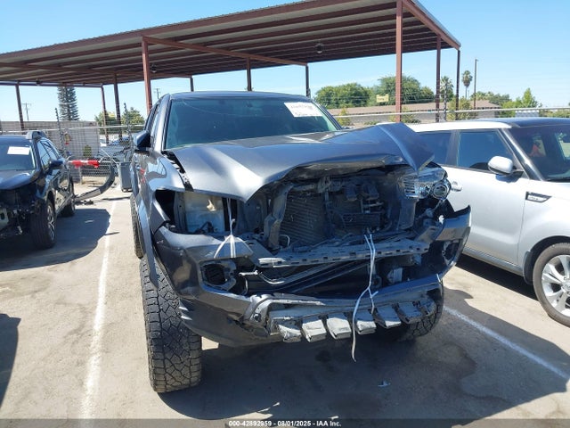 3TMCZ5AN5HM092449 Toyota Tacoma Sr5 V6