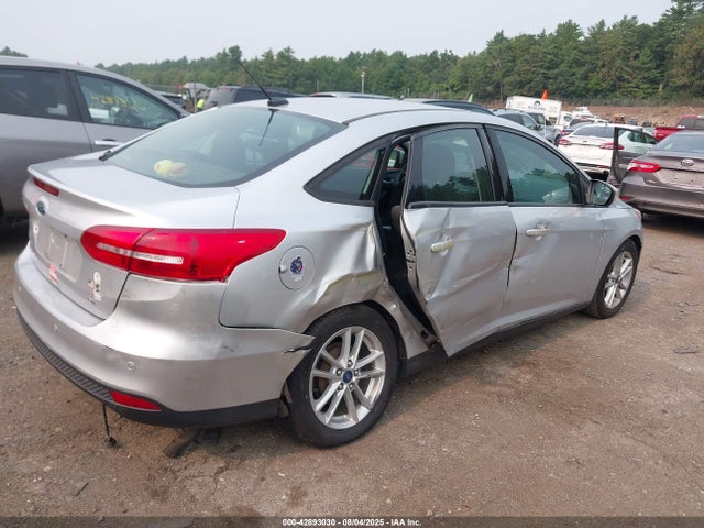 Ford 2015 2015 1FADP3F23FL297463 Image 4