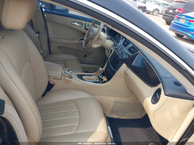 2007 MERCEDES-BENZ CLS 550 WDDDJ72X57A093299 Photo 4