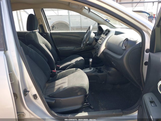 3N1CN7AP1HK436141 Nissan 2017