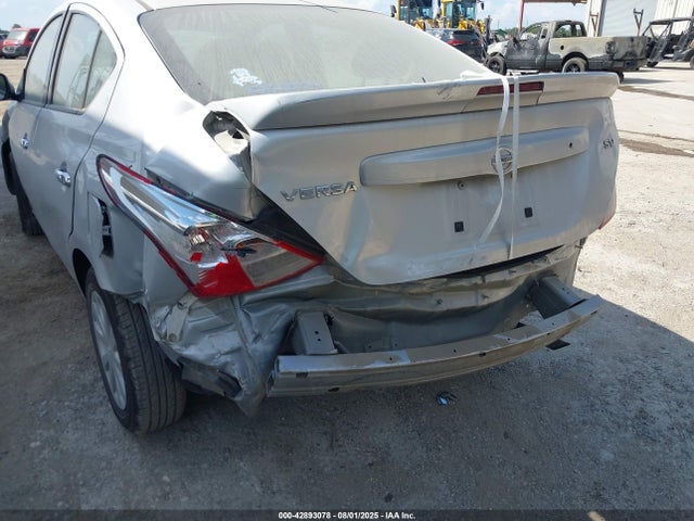 3N1CN7AP1HK436141 Nissan 2017
