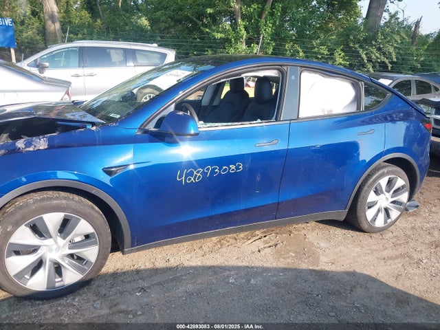 5YJYGDED0MF163305 Tesla Model Y