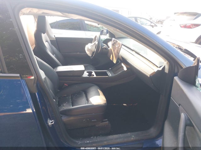 2021 TESLA MODEL Y 5YJYGDED0MF163305 Photo 4