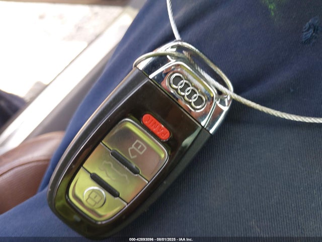 2011 AUDI A8 WAUAVAFD0BN000699 Photo 10