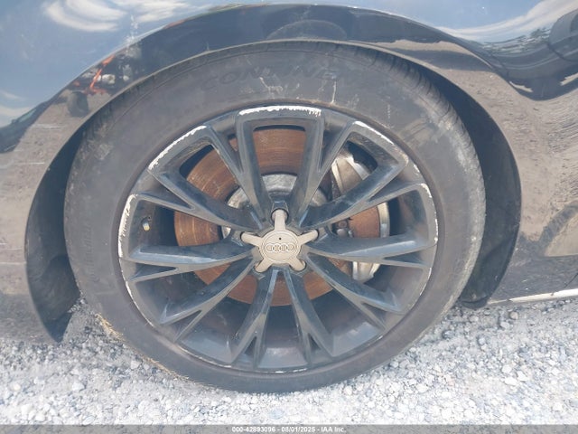 2011 AUDI A8 WAUAVAFD0BN000699 Photo 5