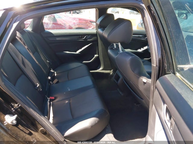 Honda l15be 2018 1HGCV1F32JA094370 Image 8