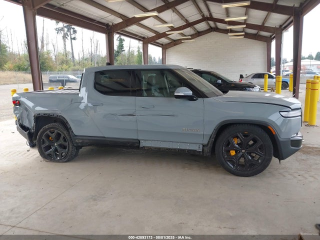 Rivian r1t 2022 7FCTGAAA8NN009099 Image 14