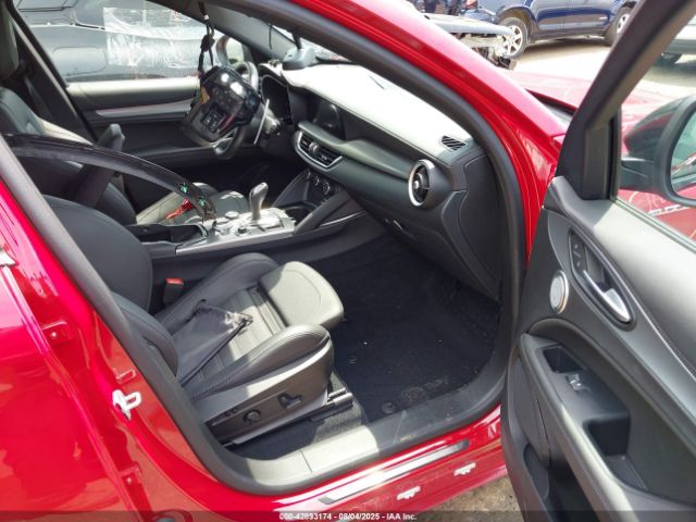2024 ALFA ROMEO STELVIO ZASPAKBN0R7D79058 Photo 4