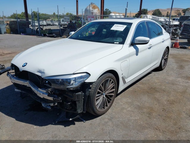 BMW 530e 2018 WBAJA9C55JB251175 Image 2