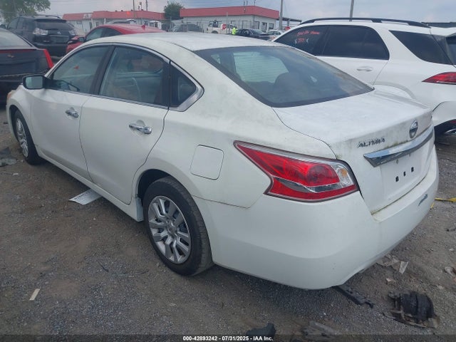 Nissan Altima 2015 1N4AL3AP8FC253802 Image 3