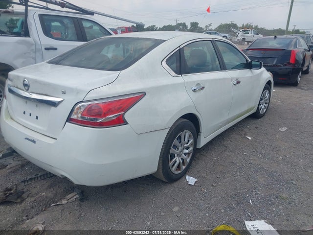 Nissan Altima 2015 1N4AL3AP8FC253802 Image 4