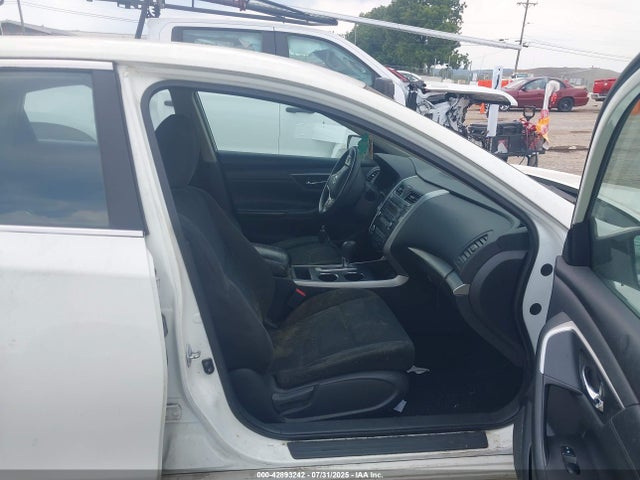 Nissan Altima 2015 1N4AL3AP8FC253802 Image 5