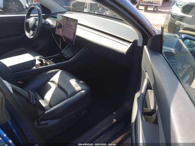5YJYGDEE5MF068439 Tesla Model Y