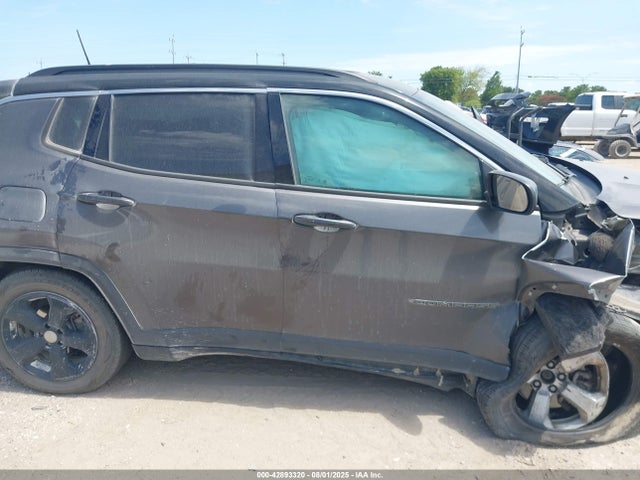3C4NJCBB2JT286862 Jeep Compass