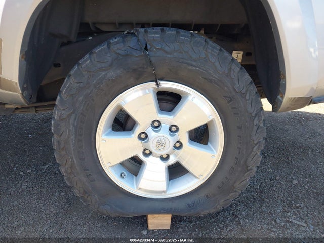 5TFSZ5AN6HX102492 Toyota Tacoma Sr5 V6