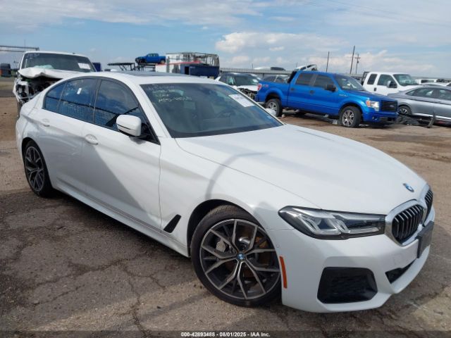 2022 BMW 530 WBA53BH01NCJ48383