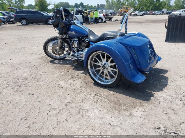 2023 HARLEY-DAVIDSON FLTRT 1HD1MFP1XPB857577 Photo 2