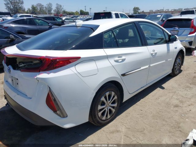 2021 TOYOTA PRIUS PRIME JTDKAMFP9M3192850 Photo 3