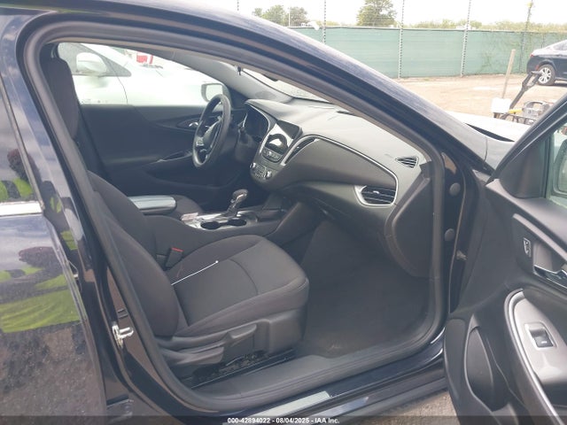 1G1ZD5ST6PF162070 Chevrolet lfv