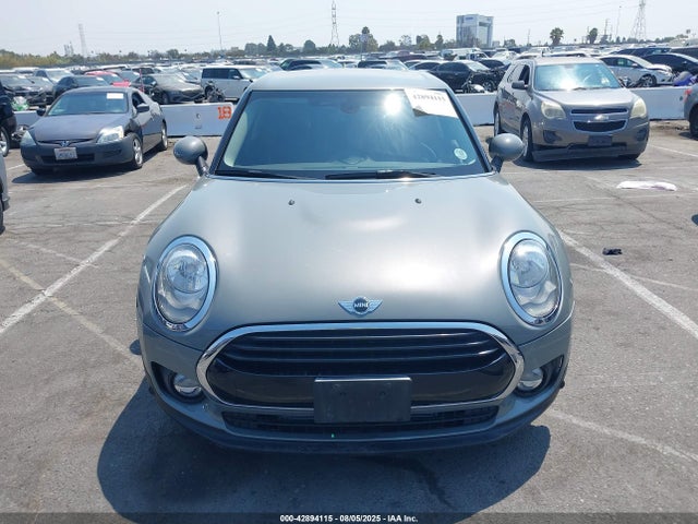 Mini Clubman Cooper 2017 WMWLN5C39H2E33849 Image 12