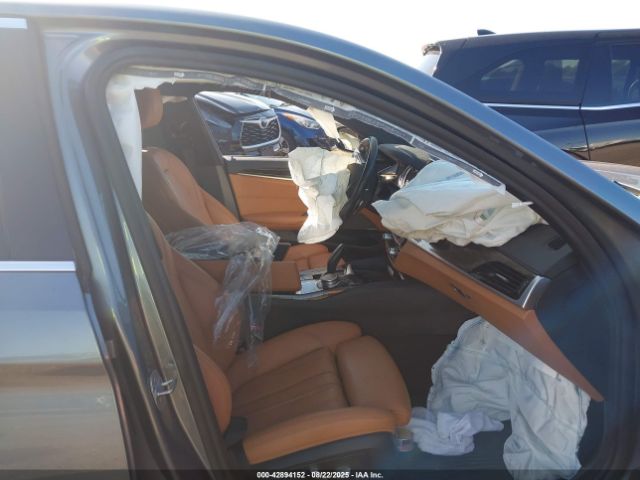 2019 BMW 530E WBAJB1C52KB471728 Photo 4