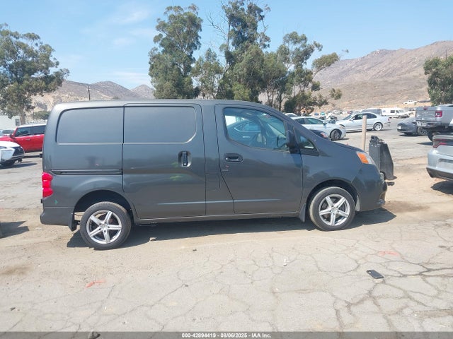 3N6CM0KN7HK691717 Nissan 2017