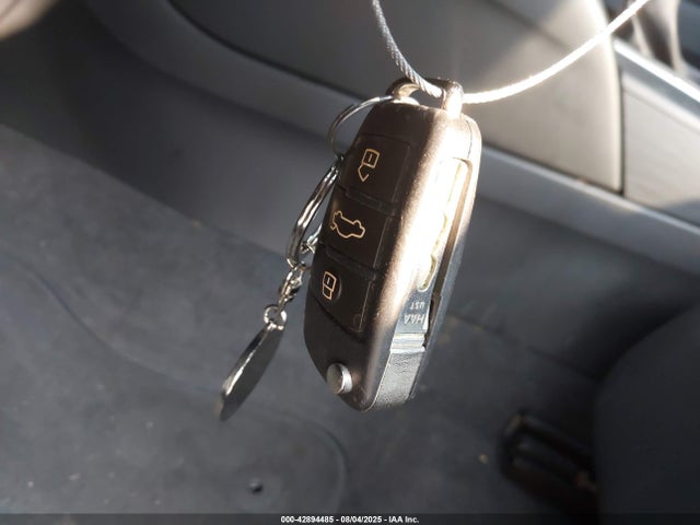 2016 AUDI A3 WAUA7GFF4G1028714 Photo 10