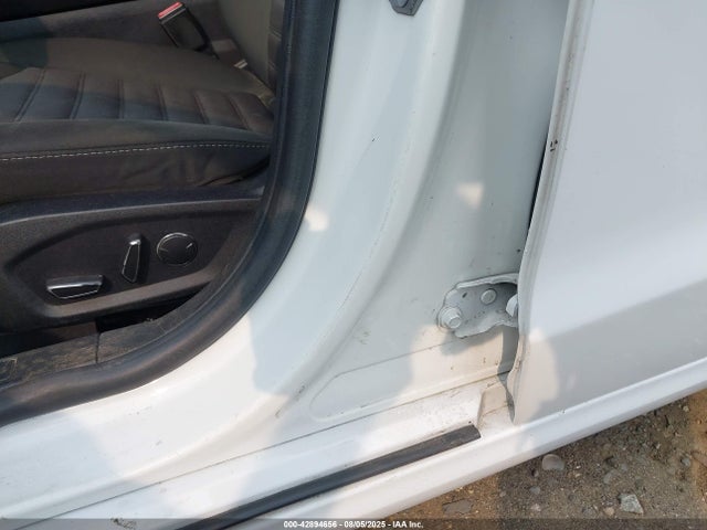Ford 2019 2019 3FA6P0LU4KR109090 Image 9