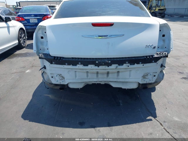 2C3CCABG6KH561472 Chrysler 300