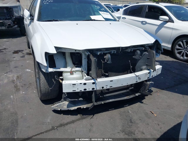 2C3CCABG6KH561472 Chrysler 300